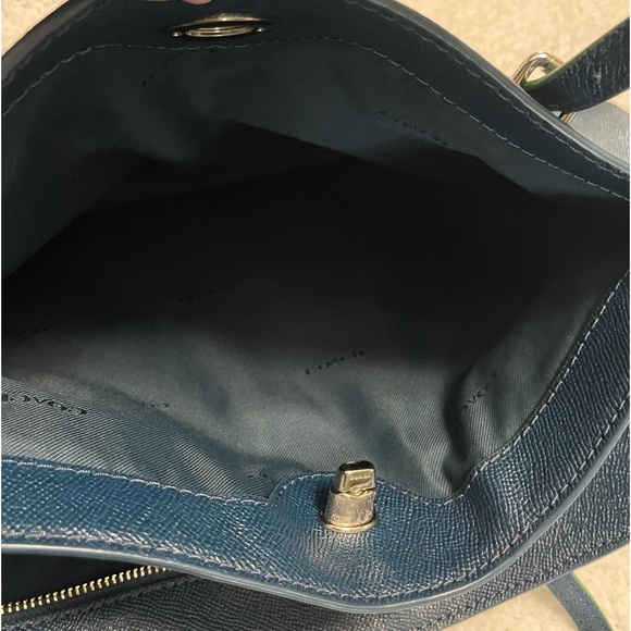 Coach Turnlock Tote in Edgestain Leather Mineral Blue Navy - Picture 11 of 13